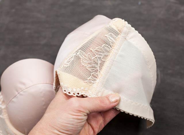 How to add boning to a strapless bra at Cloth Habit